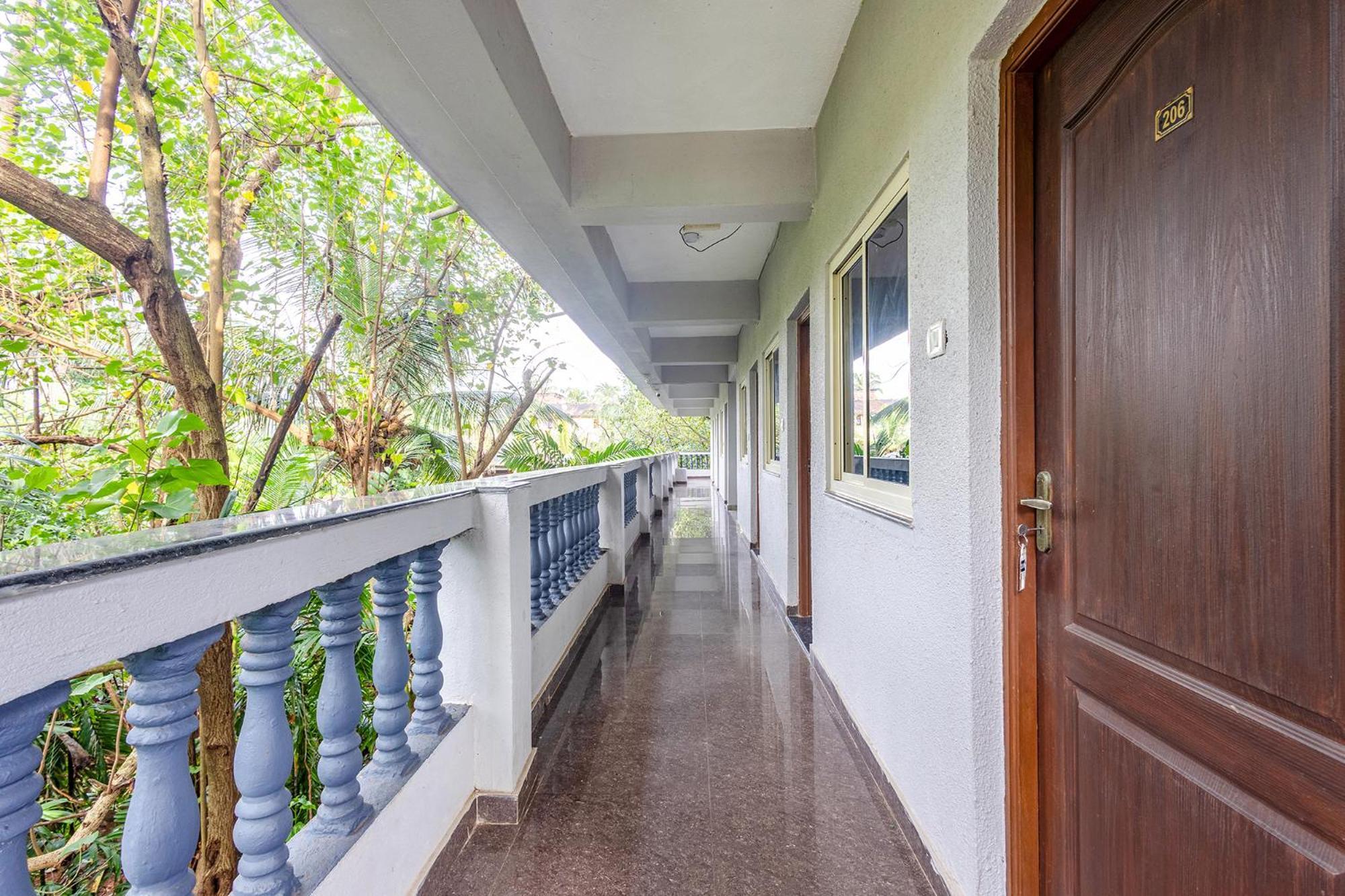 Fabhotel Raj Resort - Nr Calangute Beach Exteriör bild