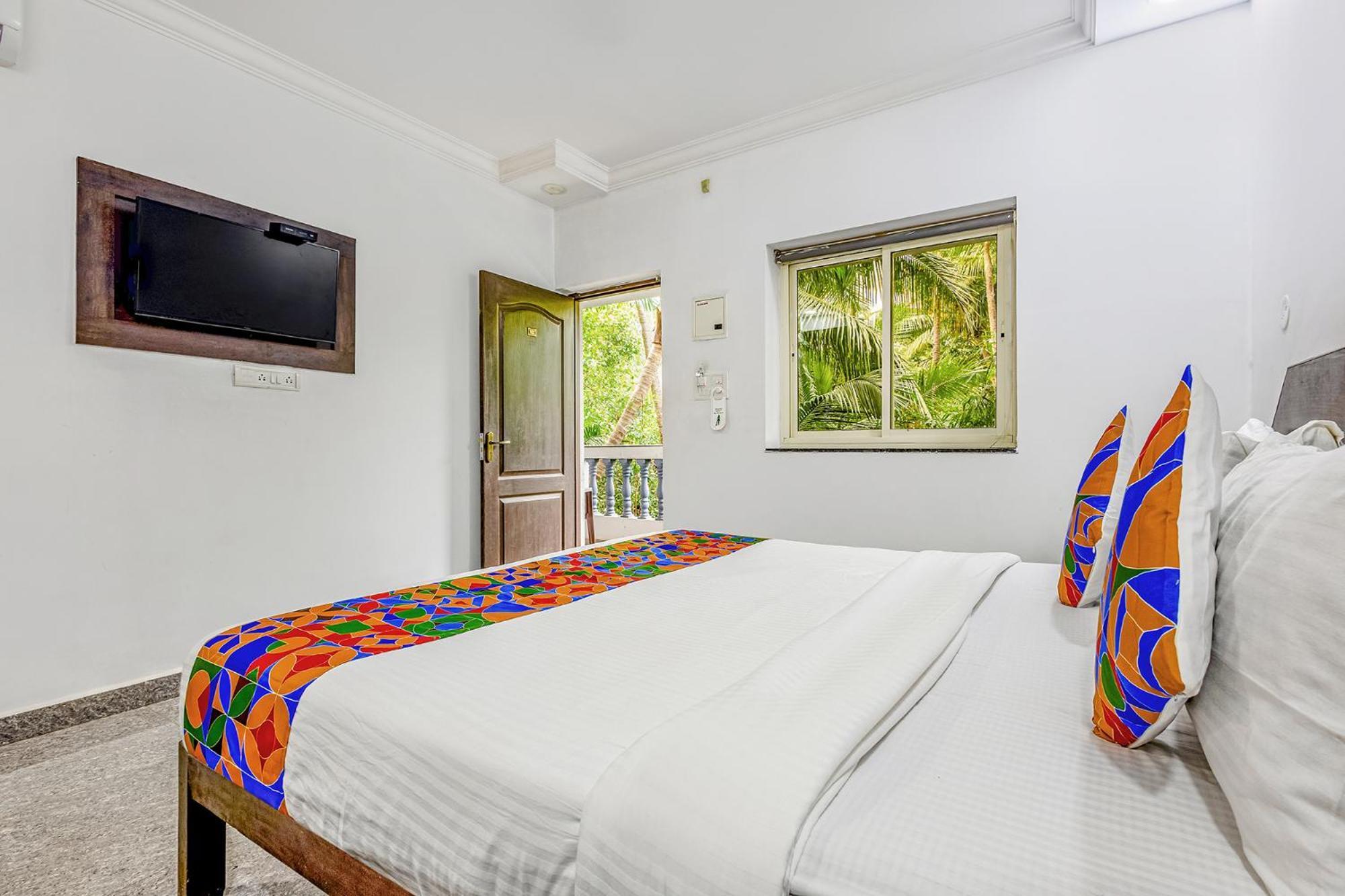 Fabhotel Raj Resort - Nr Calangute Beach Exteriör bild